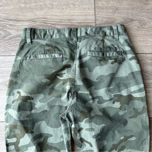 Gap Camouflage Girlfriend Chino  Pants - Picture 14 of 14